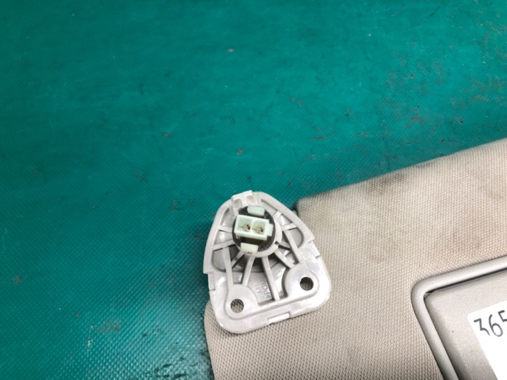 96401-4BA1D | Козирок сонцезахисний лів. NISSAN X-TRAIL/ROGUE T32 13-20 - Фото 2