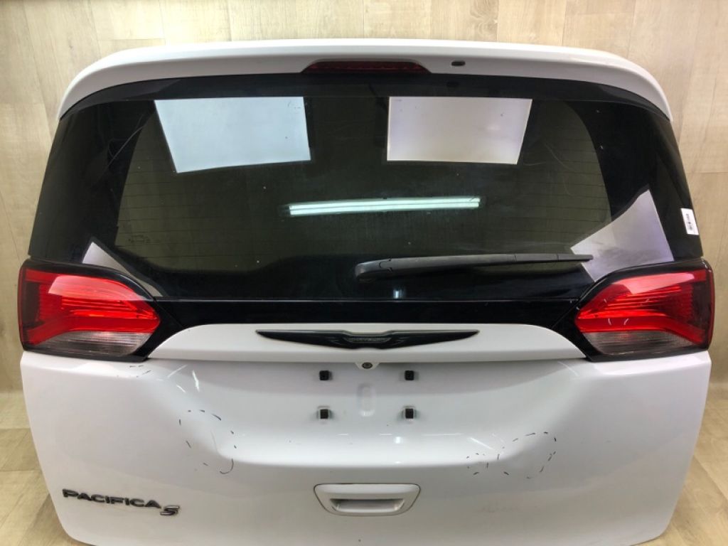 68227064AK | Кришка багажника CHRYSLER PACIFICA 16-20 - Фото 3