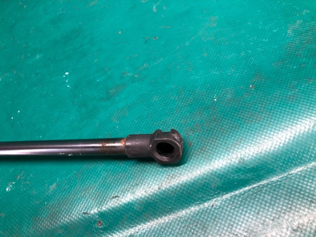 90451-4BA0B | Амортизатор кришки багажника лів. NISSAN X-TRAIL/ROGUE T32 13-20 - Фото 4