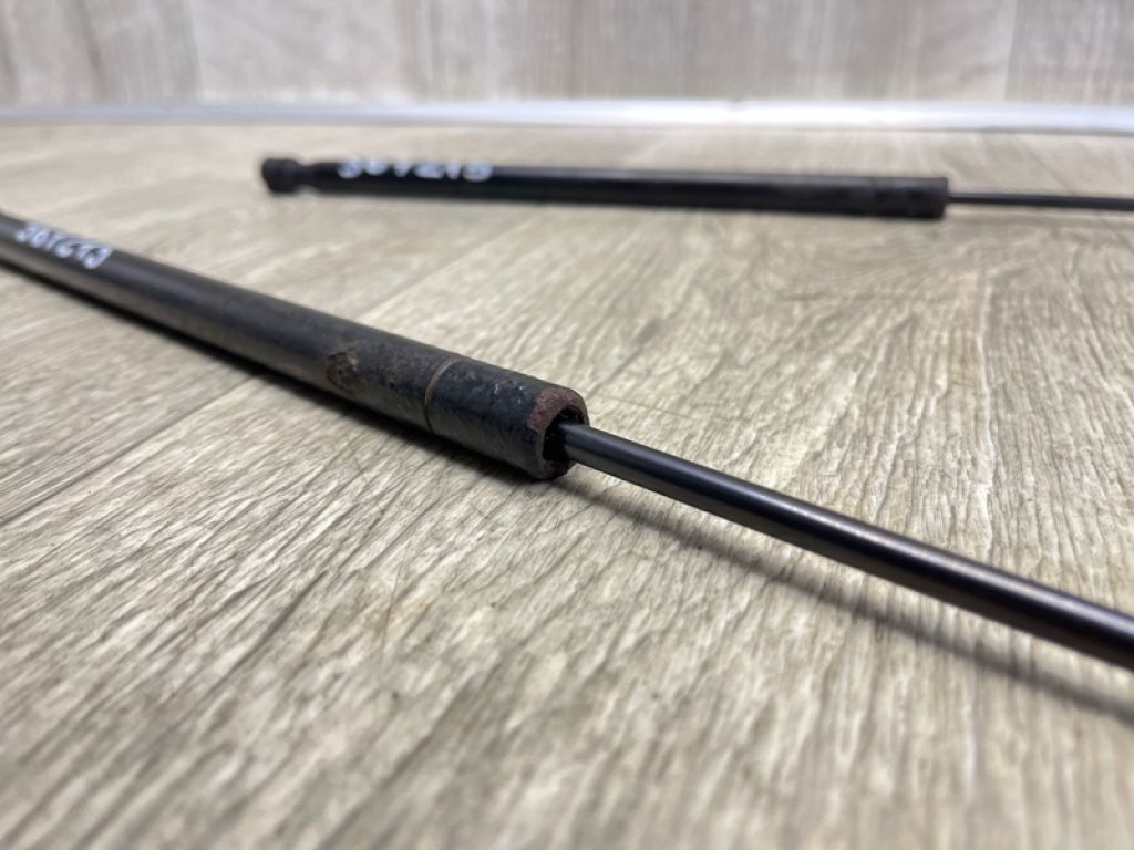 68083885AA | Амортизатор кришки багажника JEEP GRAND CHEROKEE 11-22 - Фото 5