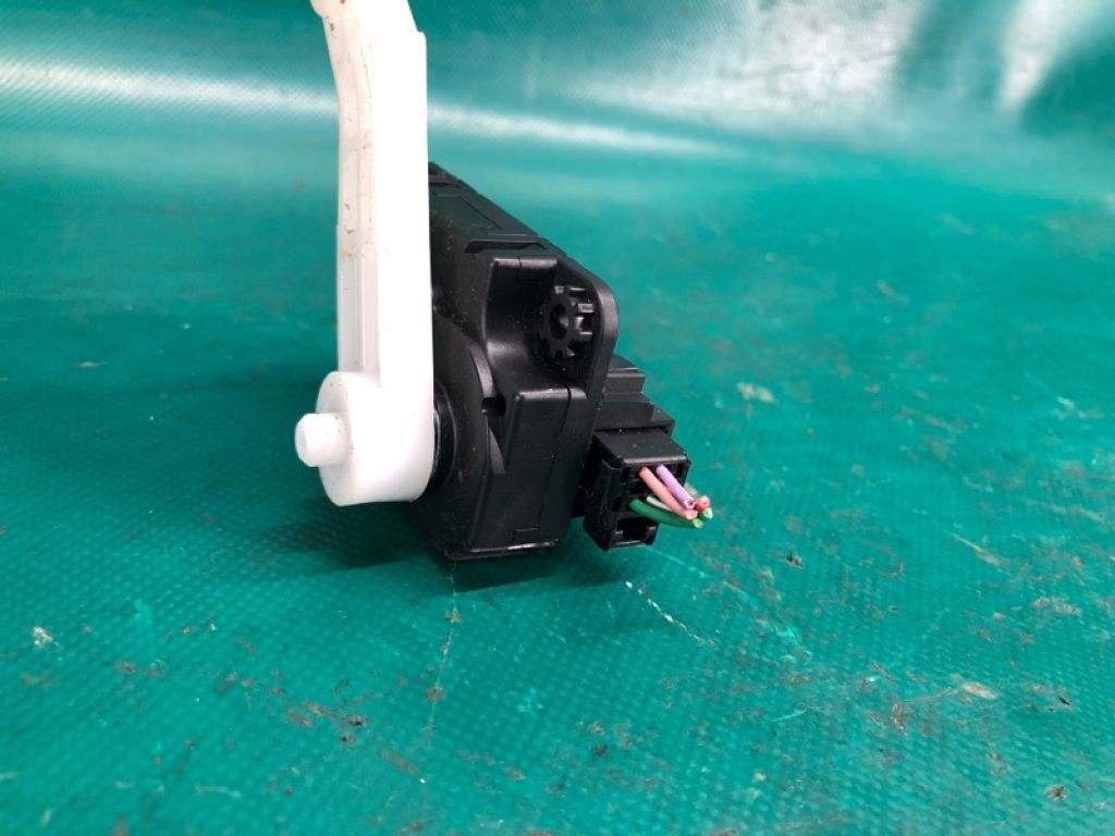 27749-4BU0A | Моторчик заслінки пічки NISSAN X-TRAIL/ROGUE T32 13-20 - Фото 4