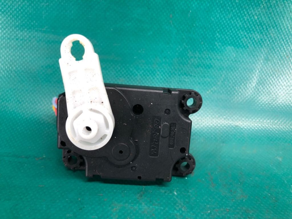 27751-4BU1A | Моторчик заслінки пічки NISSAN X-TRAIL/ROGUE T32 13-20 - Фото 3