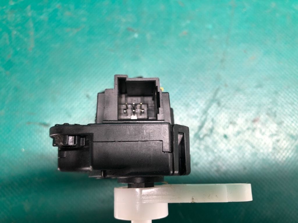 27751-4BU1A | Моторчик заслінки пічки NISSAN X-TRAIL/ROGUE T32 13-20 - Фото 5