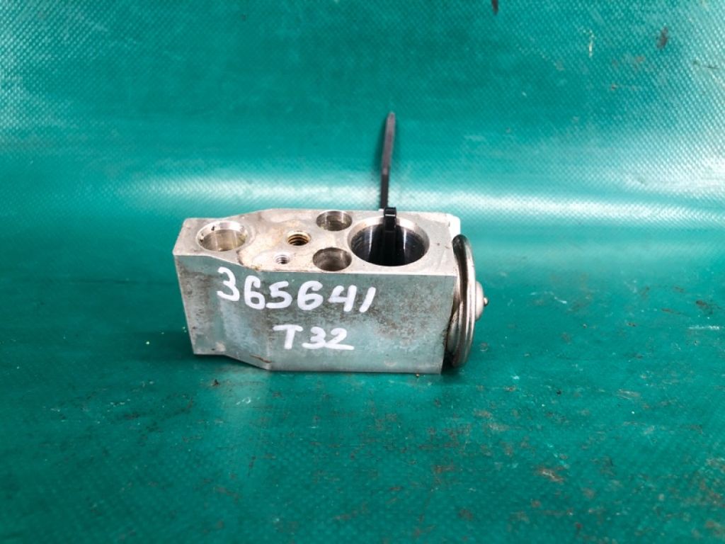 92200-1HP0C | Клапан кондиціонера NISSAN X-TRAIL/ROGUE T32 13-20