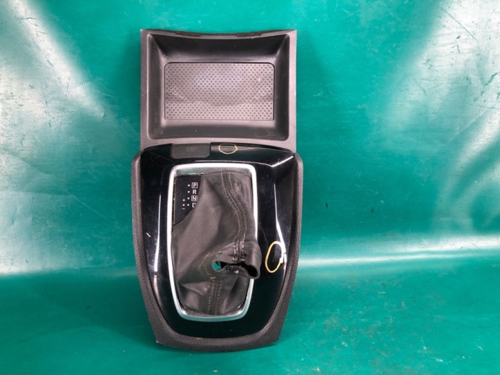 96941-6FL2A | Консоль КПП NISSAN X-TRAIL/ROGUE T32 13-20