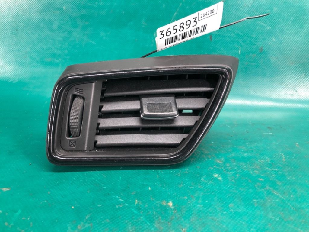 68761-6FL0A | Дефлектор повітряний лів. NISSAN X-TRAIL/ROGUE T32 13-20