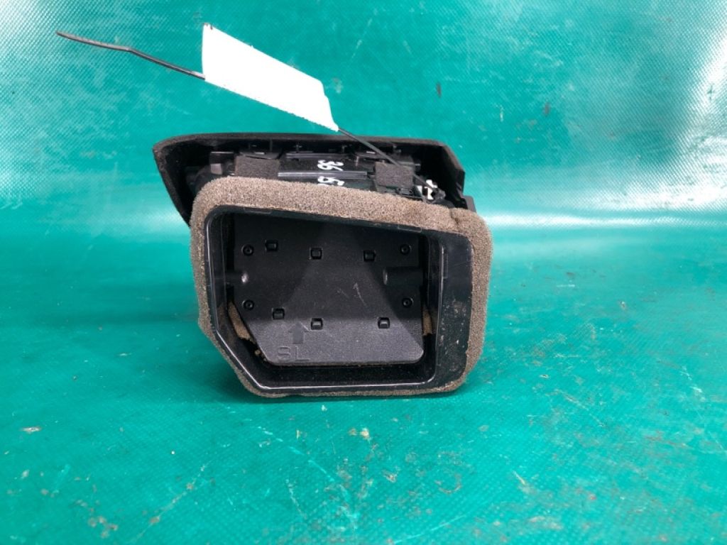 68761-6FL0A | Дефлектор повітряний лів. NISSAN X-TRAIL/ROGUE T32 13-20 - Фото 3