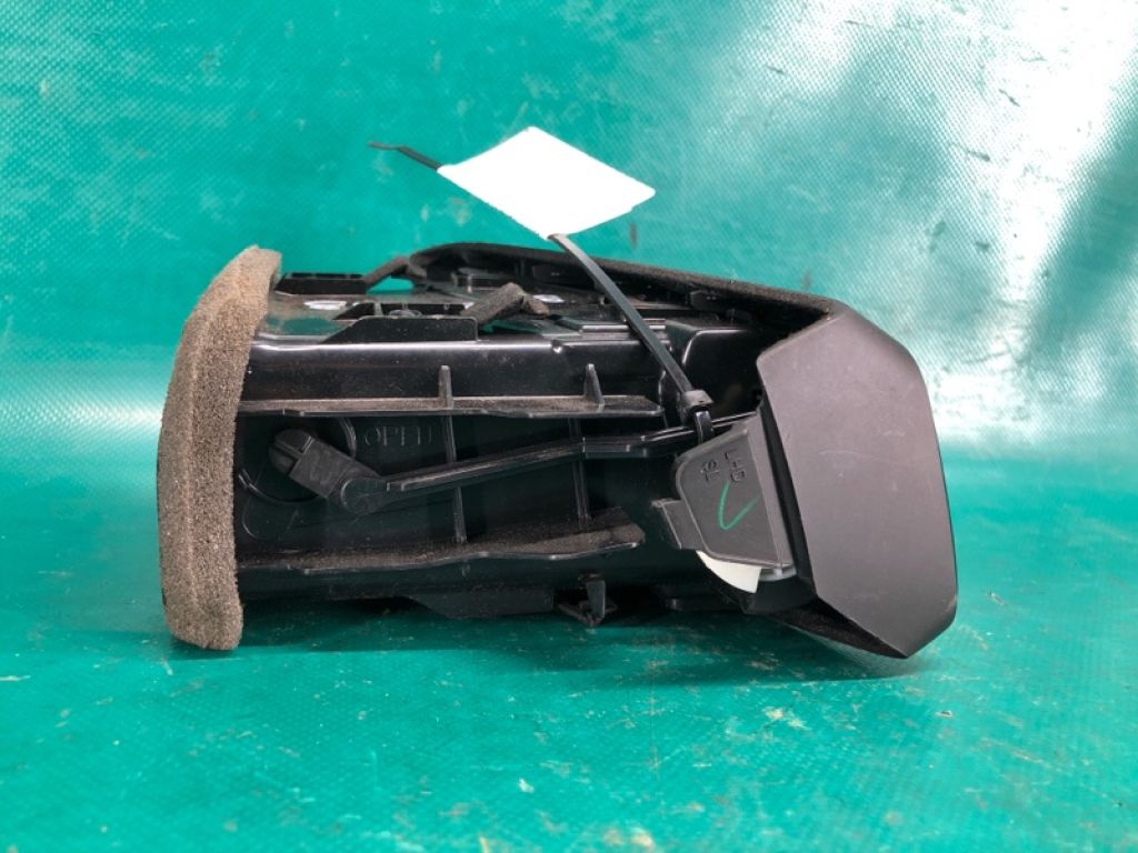 68761-6FL0A | Дефлектор повітряний лів. NISSAN X-TRAIL/ROGUE T32 13-20 - Фото 6