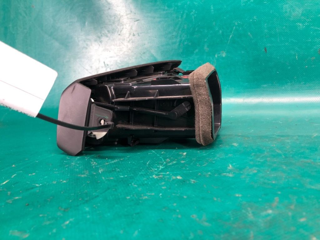 68760-6FL0A | Дефлектор повітряний прав. NISSAN X-TRAIL/ROGUE T32 13-20 - Фото 2