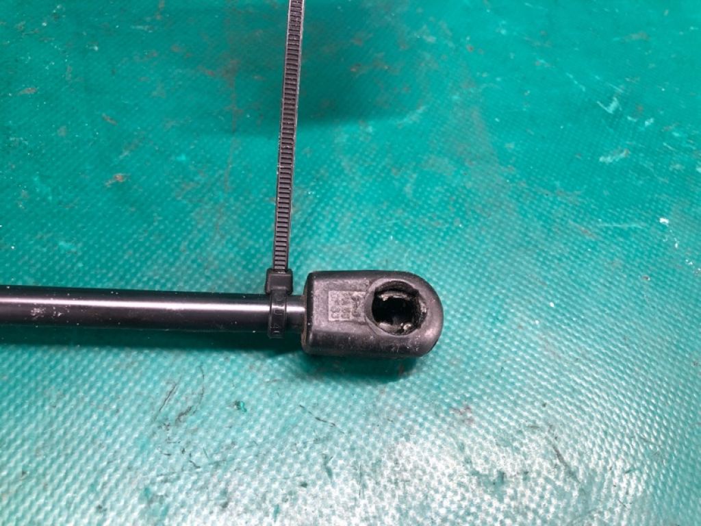 65470-3JA0A | Амортизатор капоту прав. INFINITI QX60/JX35 12-20 - Фото 3