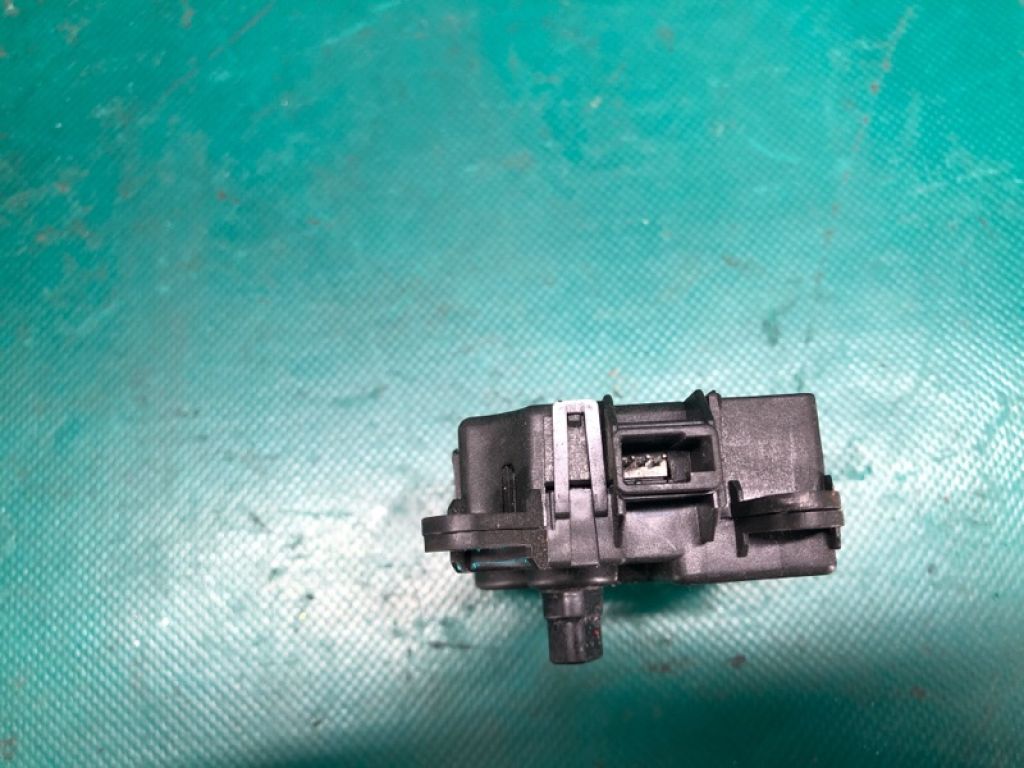 27732-3JC1A | Моторчик заслінки пічки INFINITI QX60/JX35 12-20 - Фото 4