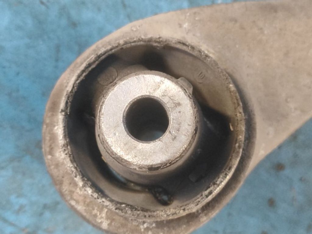 31126775972 | Важіль передньої підвіски верхній прав. BMW 6 SERIES (F13) 12-18 - Фото 4