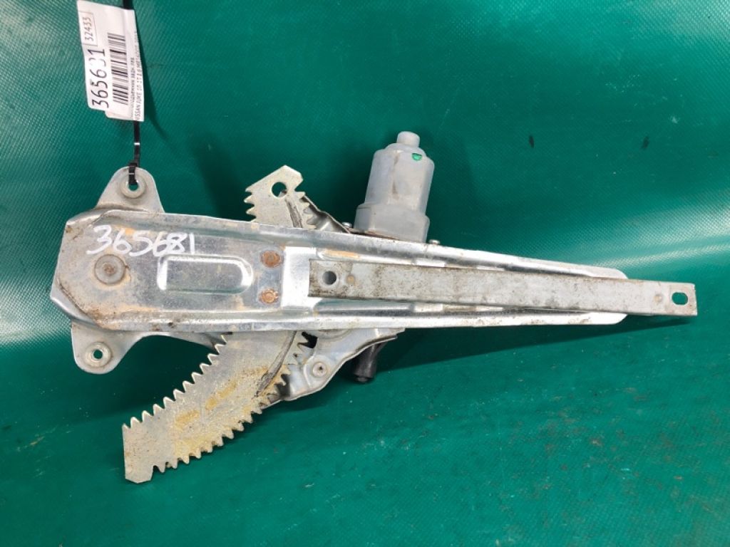 82721-1U600 | Склопідйомник задн. лів. NISSAN JUKE 10-19