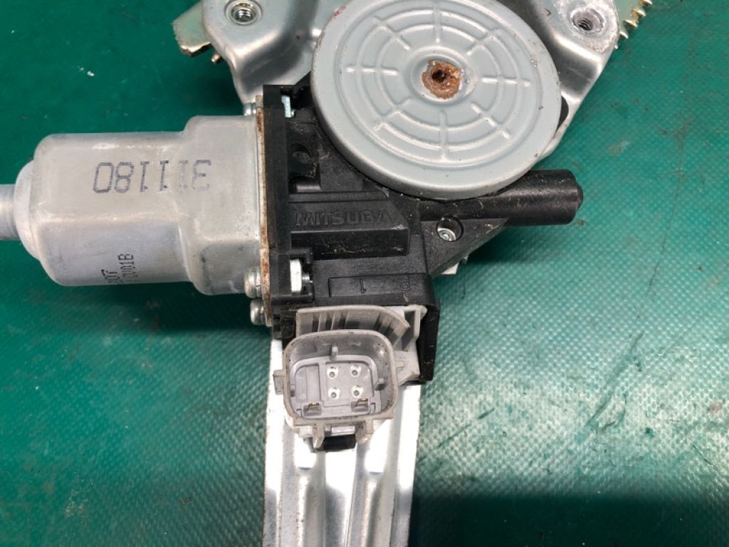 82721-1U600 | Склопідйомник задн. лів. NISSAN JUKE 10-19 - Фото 5