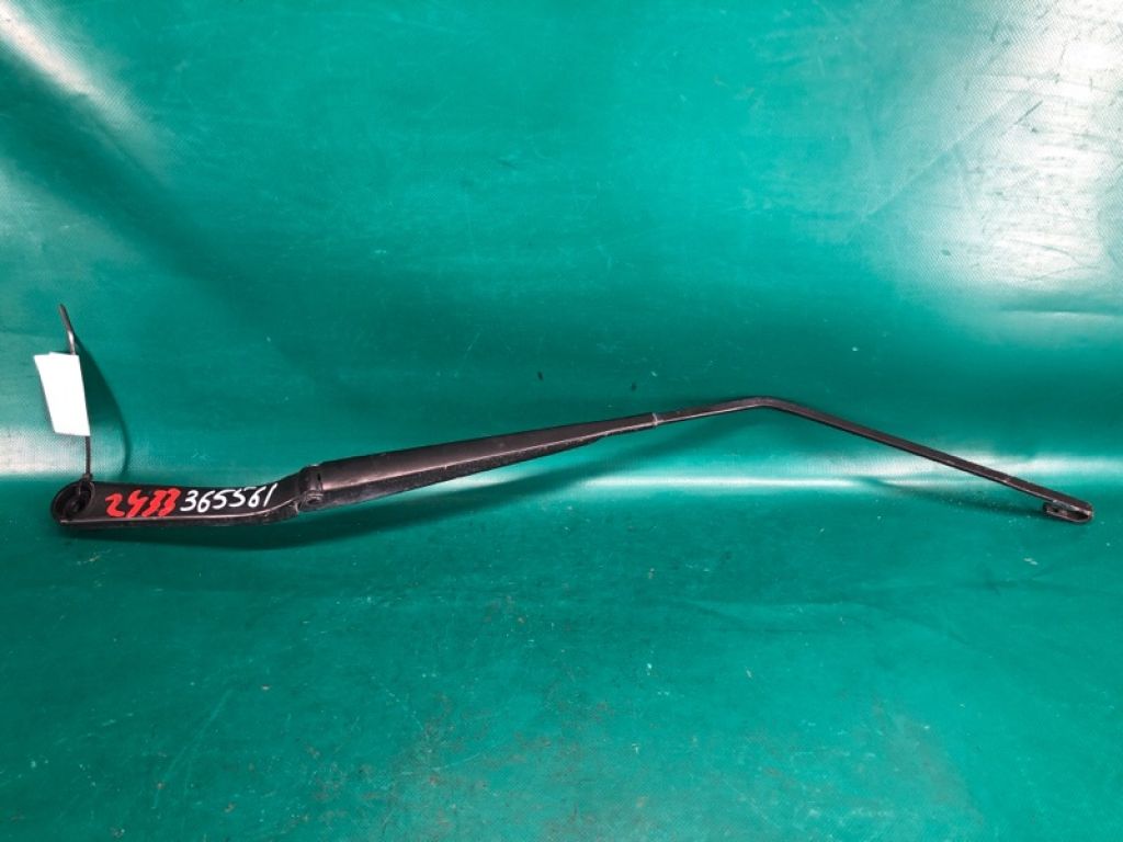 28886-1KA0A | Повідець склоочисника передній прав. NISSAN JUKE 10-19