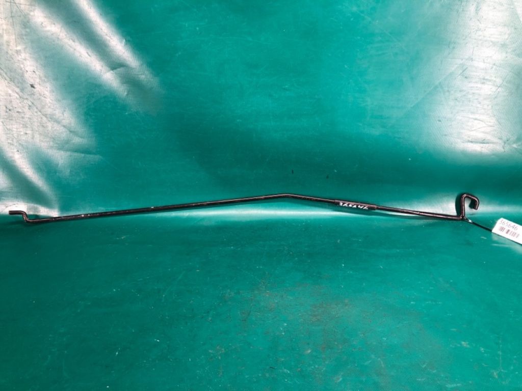 65771-1KA0A | упор капота NISSAN JUKE 10-19