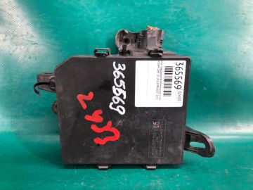 Блок предохранителей моторный отсек NISSAN JUKE 10-19