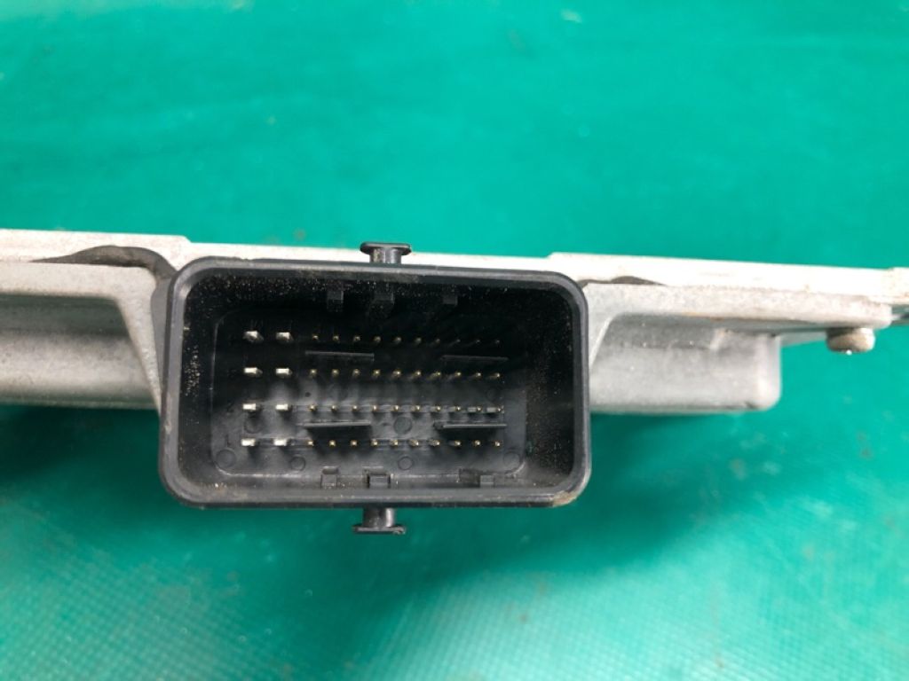 310F6-1VA1A | Блок керування АКПП NISSAN JUKE 10-19 - Фото 3