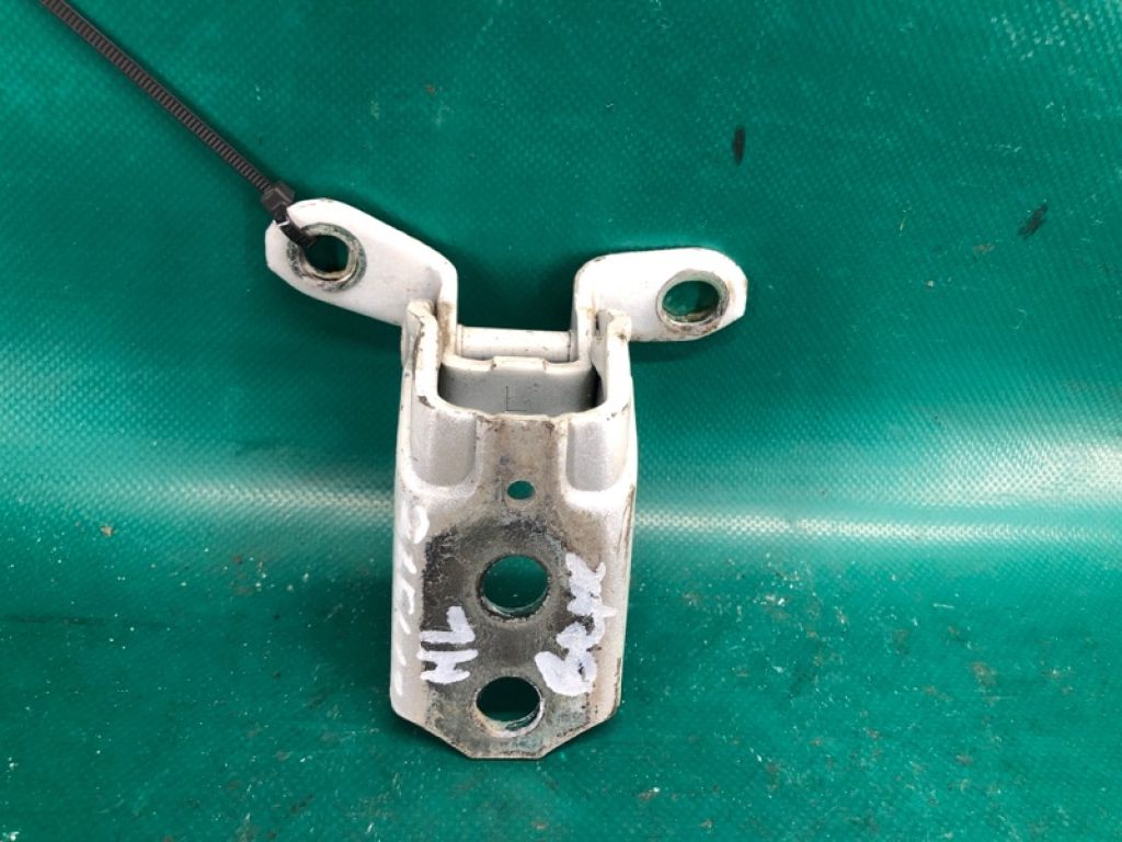 82421-1KA0A | Петля двері верхня передн. лів. NISSAN JUKE 10-19 - Фото 3