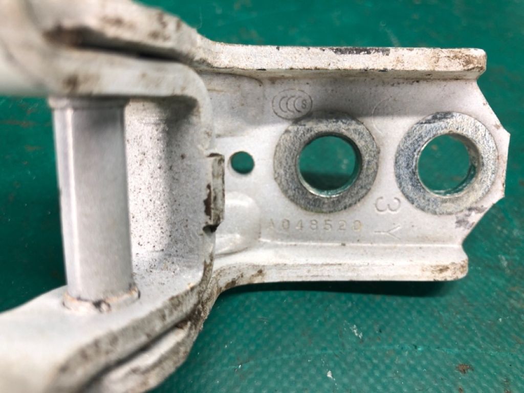 82421-1KA0A | Петля двері верхня передн. лів. NISSAN JUKE 10-19 - Фото 4