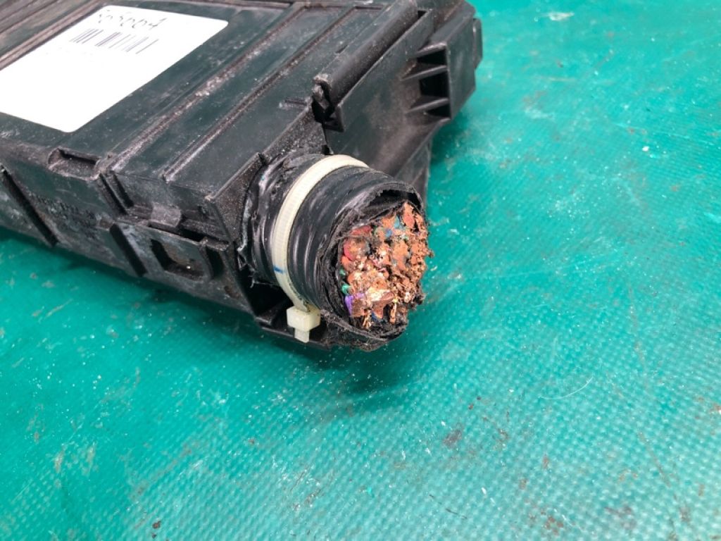 24382-EW70B | Блок предохранителей моторный отсек NISSAN JUKE 10-19 - Фото 5