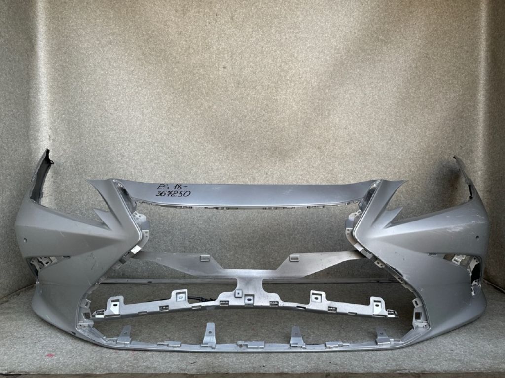 52119-3T943 | Бампер передній LEXUS ES 18-