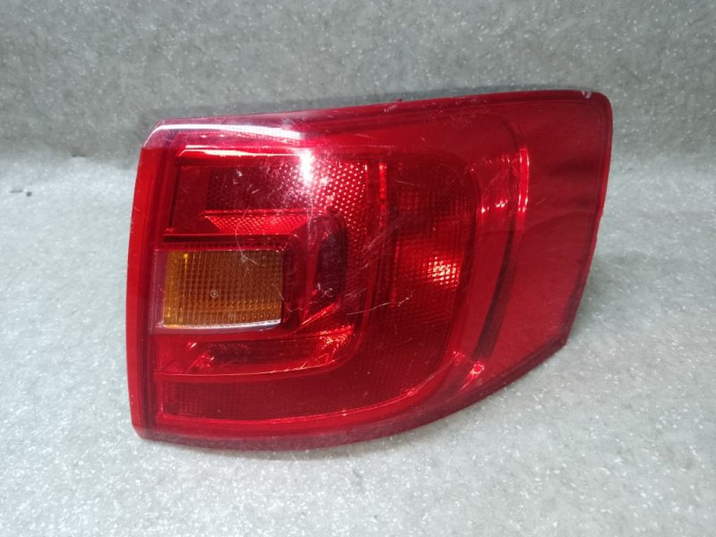 5C6945096E | Фонарь наружный прав. VOLKSWAGEN JETTA USA 10-17