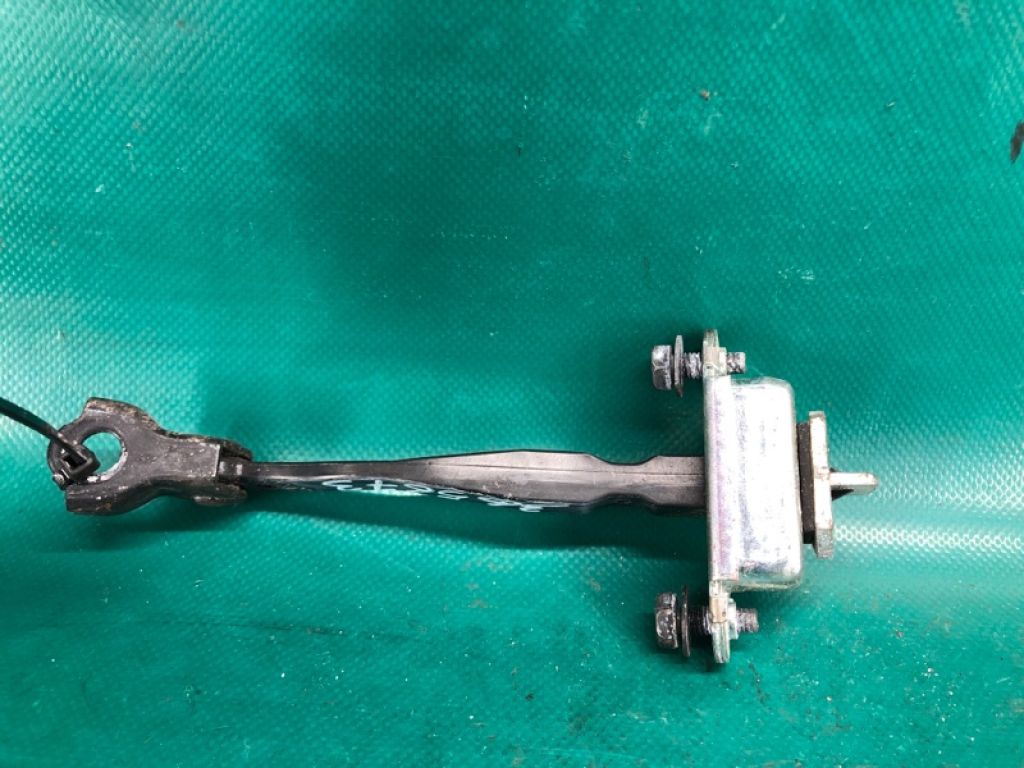 80430-1KA0B | Обмежувач дверей передн. лів. NISSAN JUKE 10-19 - Фото 2