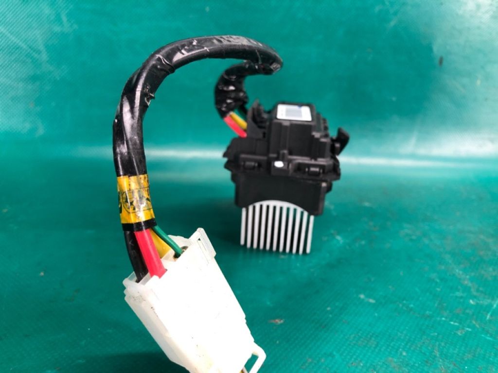 27761-JE22A | Резистор пічки NISSAN JUKE 10-19 - Фото 5