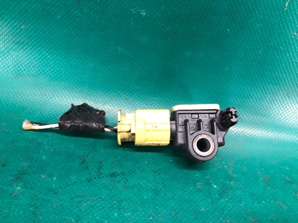 K8581-1JU0A | Датчик удара передн. NISSAN JUKE 10-19