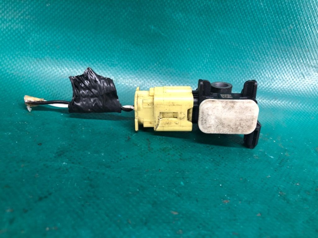 K8581-1JU0A | Датчик удара передн. NISSAN JUKE 10-19 - Фото 4