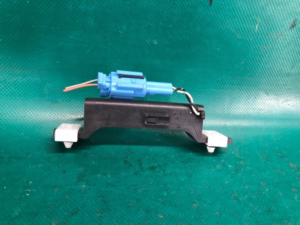 285E4-C990A | Антенна NISSAN JUKE 10-19