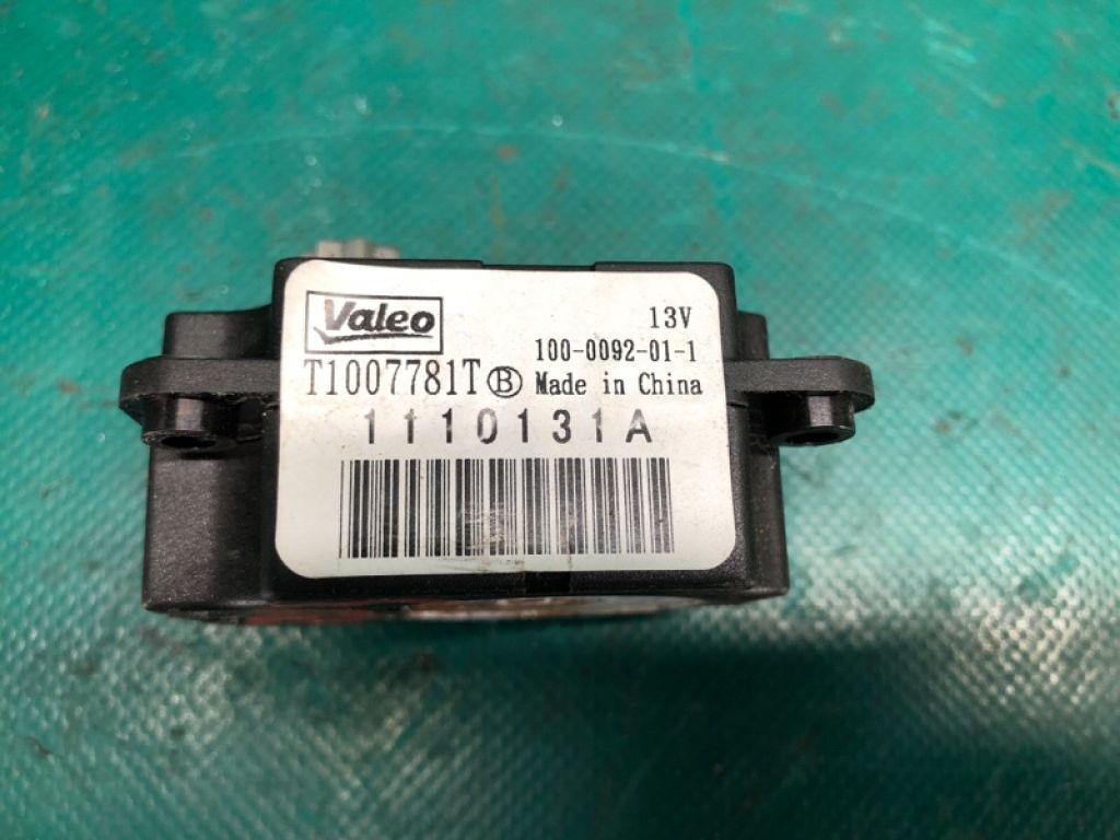 27731-1KM0A | Моторчик заслінки пічки NISSAN JUKE 10-19 - Фото 4