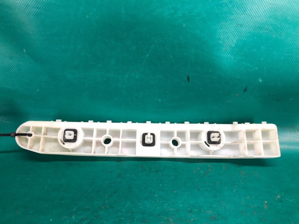 85228-1KA0A | Кронштейн заднего бампера прав. NISSAN JUKE 10-19 - Фото 3