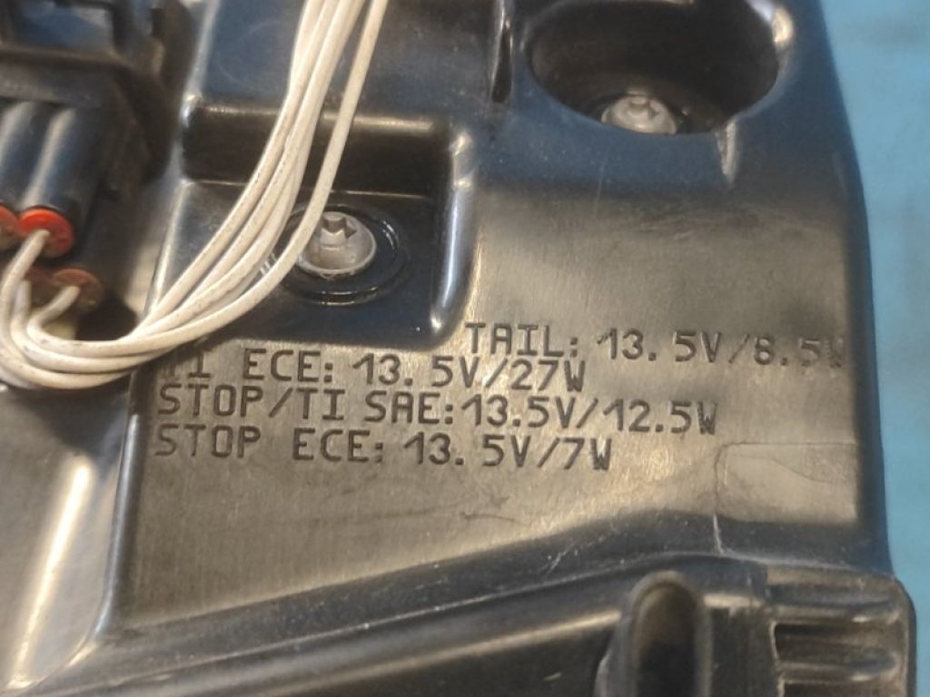 J8A2-13404-AG | Ліхтар зовнішній прав. LAND ROVER VELAR 17- - Фото 8