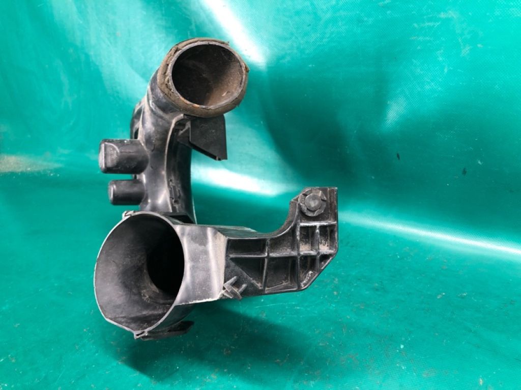 16554-1KC0A | Патрубок воздушного фильтра NISSAN JUKE 10-19 - Фото 4