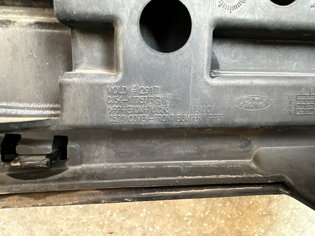 Бампер передній FORD ESCAPE 12-19 - Фото 12