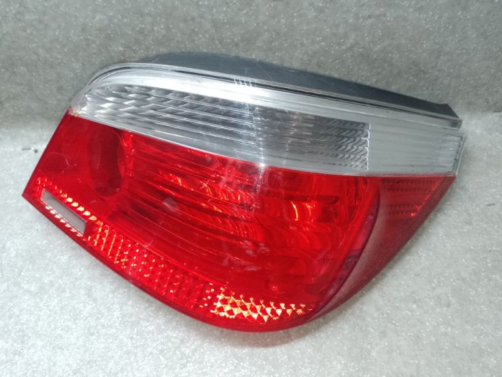 63217165738 | Фонарь наружный прав. BMW 5 SERIES (E60/E61) 03-10