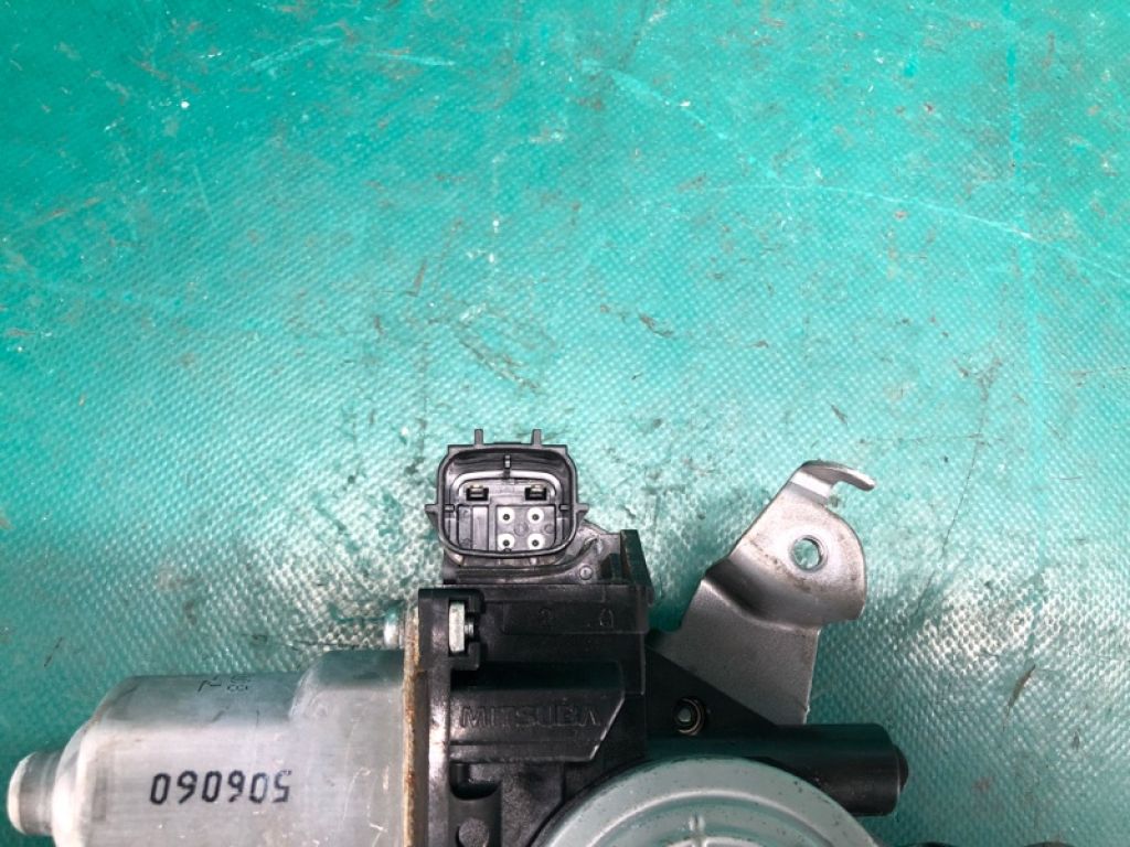 82721-JM00A | Склопідйомник задн. лів. NISSAN ROGUE 08-15 - Фото 4