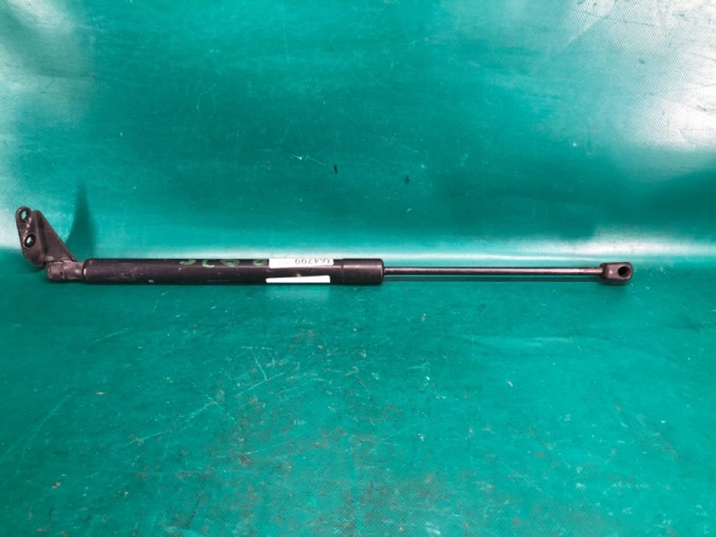 90450-1VK0B | Амортизатор кришки багажника прав. NISSAN ROGUE 08-15 - Фото 3