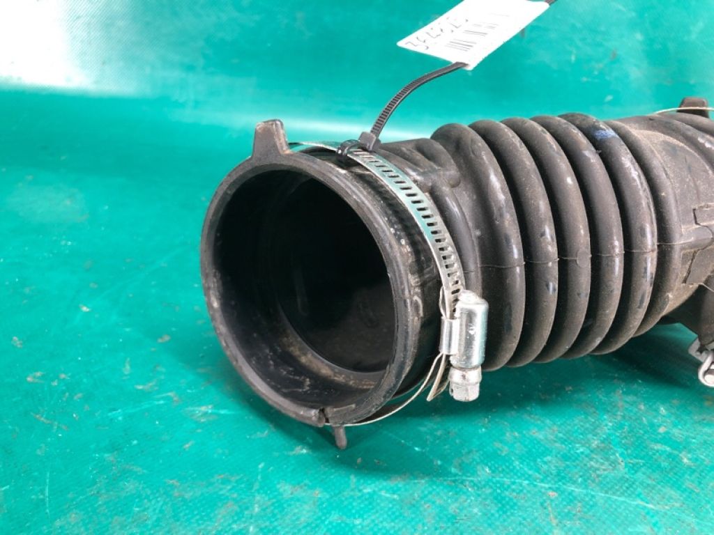 16576-JG30A | патрубок повітряного фільтра NISSAN ROGUE 08-15 - Фото 4