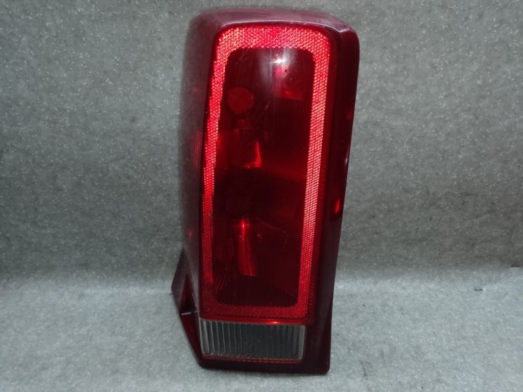 15044523 | Фонарь наружный лев. CADILLAC ESCALADE 01-06