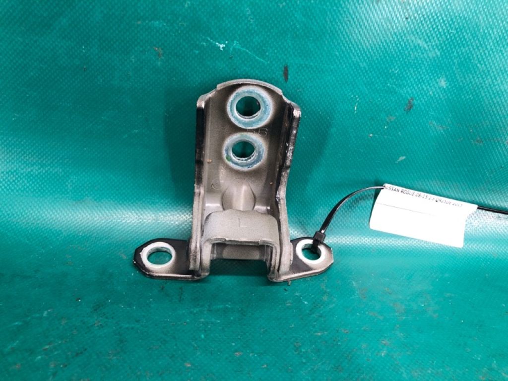 82420-4P00A | Петля двері нижня передн. прав. NISSAN ROGUE 08-15 - Фото 2