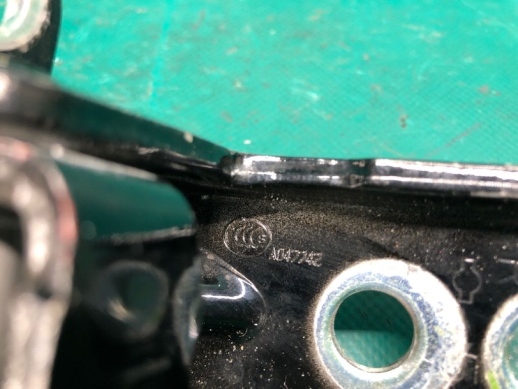 82420-4P00A | Петля двері верхня передн. лів. NISSAN ROGUE 08-15 - Фото 3