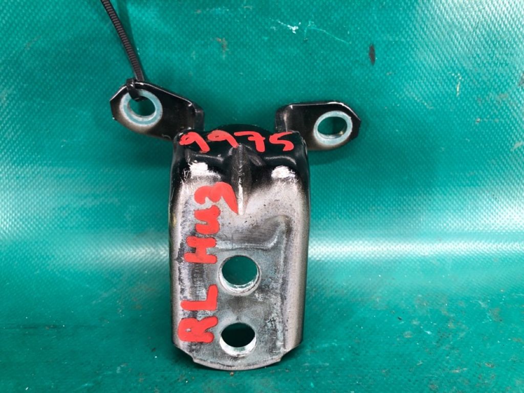 82421-4P00A | Петля двери нижняя задн. лев. NISSAN ROGUE 08-15