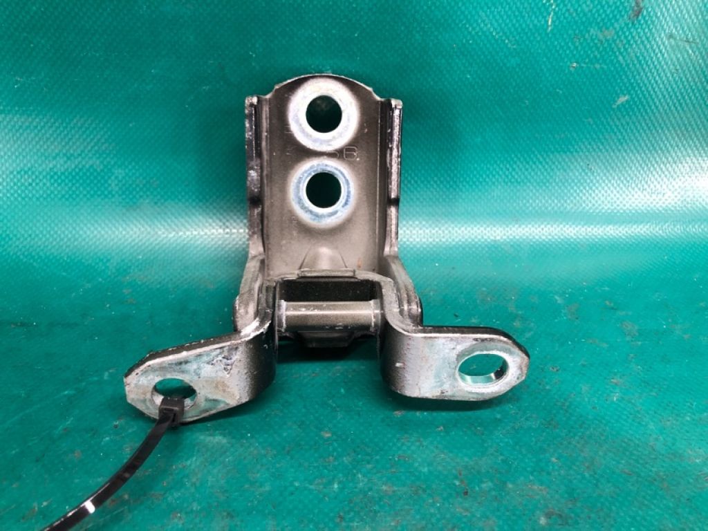 82421-4P00A | Петля двери нижняя задн. лев. NISSAN ROGUE 08-15 - Фото 4