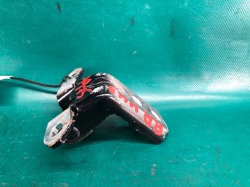 Петля двері нижня задн. прав. NISSAN ROGUE 08-15