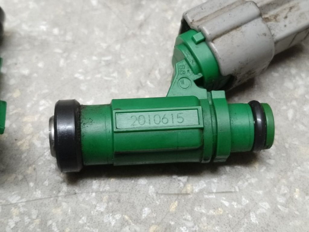 MR988406 | Форсунка паливна MITSUBISHI OUTLANDER 03-07 - Фото 3