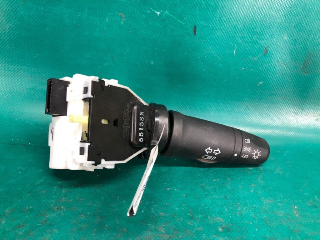 25260-JM00E | Підрульовий перемикач прав. NISSAN ROGUE 08-15