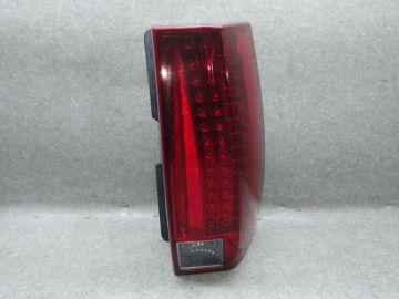 Фонарь наружный прав. CADILLAC ESCALADE 06-14